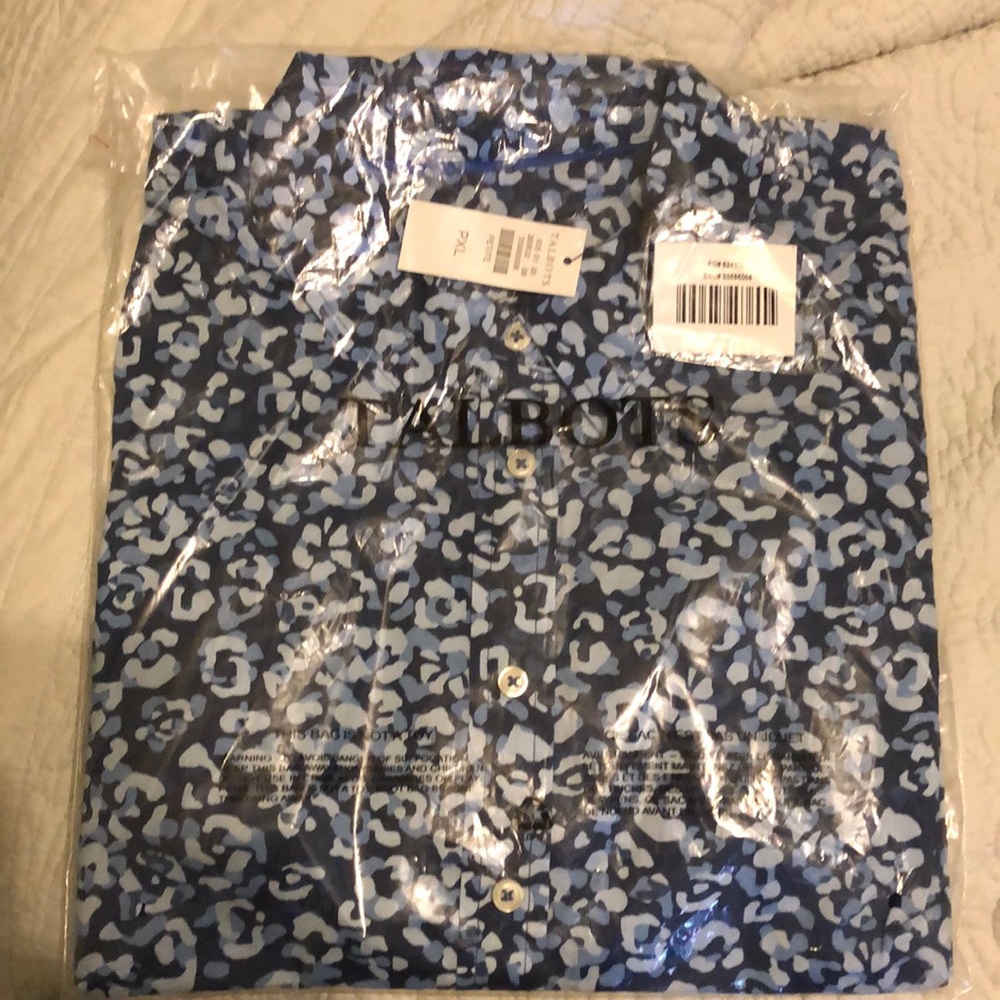 NWT TALBOTS petite X-Large blue floral long sleeve button down.